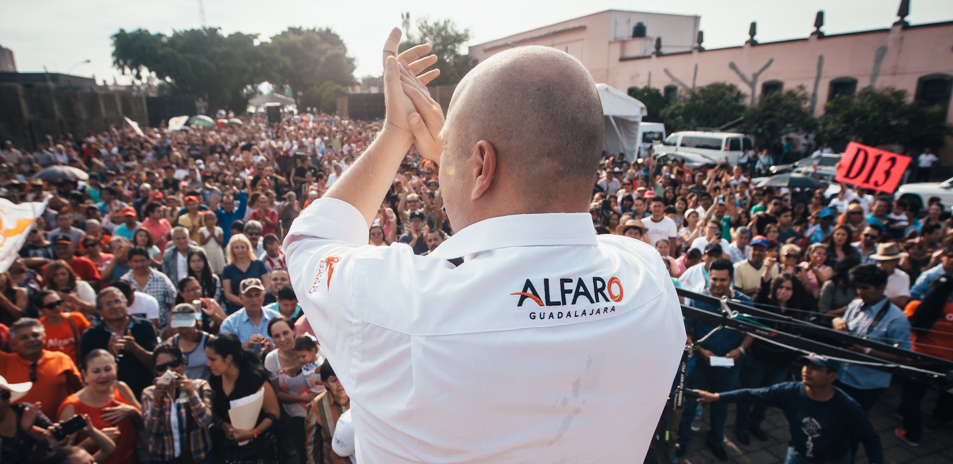 Enrique Alfaro Toma Protesta A Mil Guardianes Del Triunfo Enrique